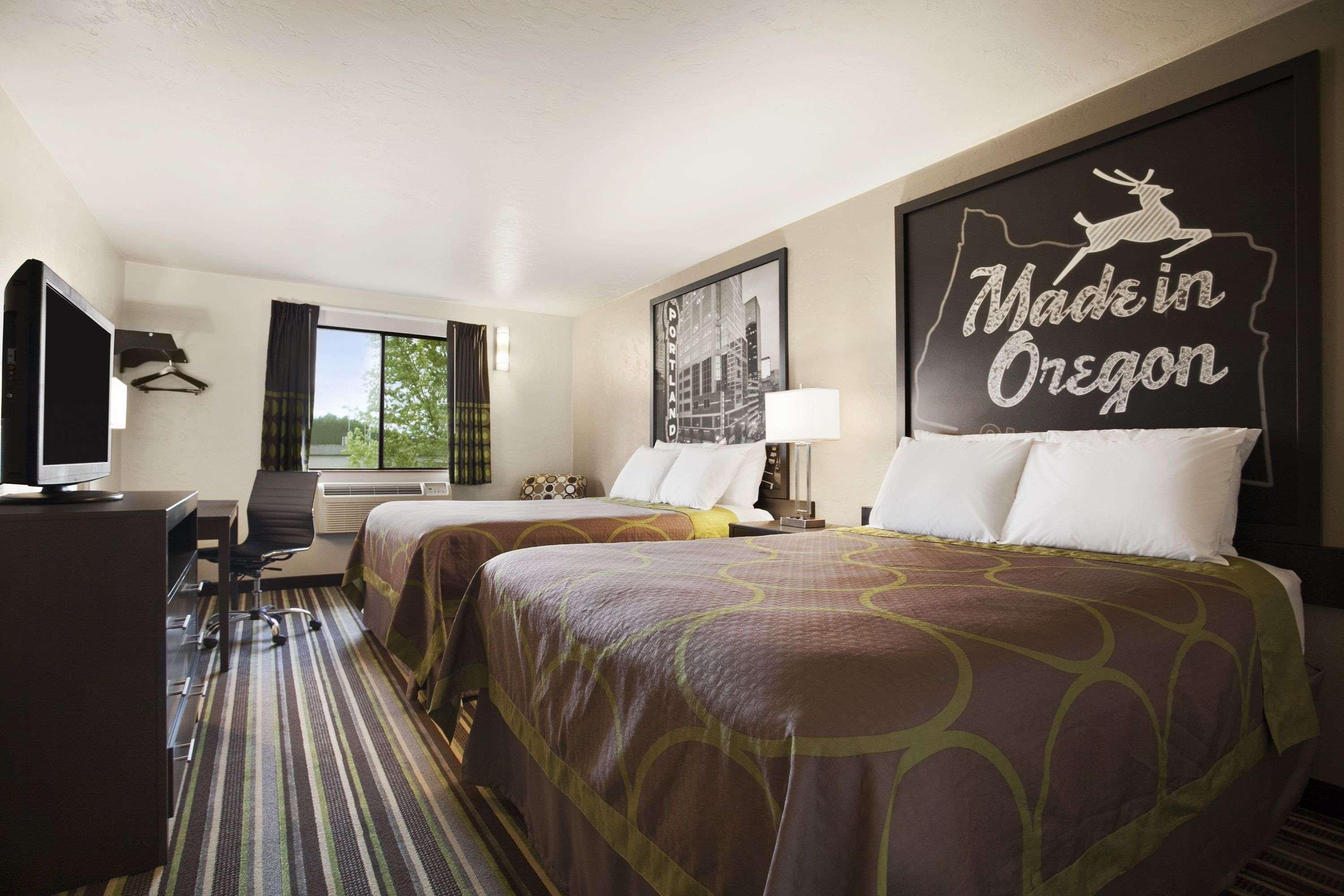 Hotel Super 8 By Wyndham Portland Airport Exterior foto