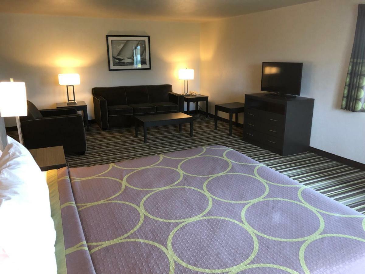 Hotel Super 8 By Wyndham Portland Airport Exterior foto